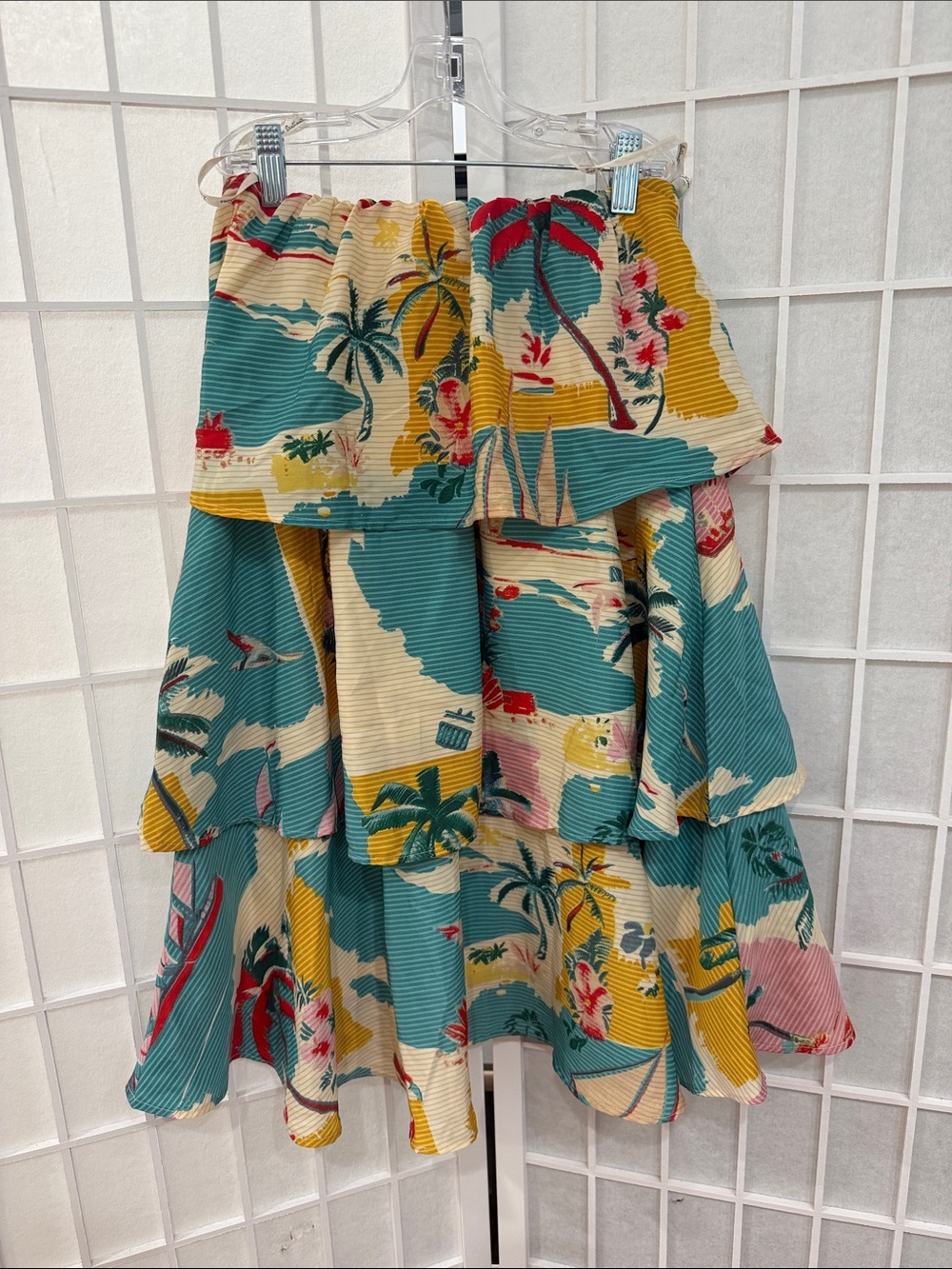 Tropical Destinations Women’s Tiered Floral dress Size XS - Picture 4 of 4